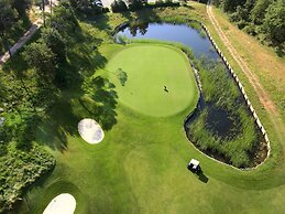 Mercure Brignoles Golf De Barbaroux
