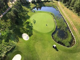 Mercure Brignoles Golf De Barbaroux