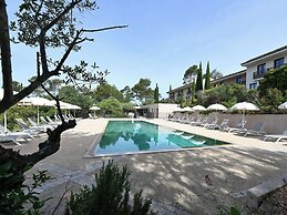 Mercure Brignoles Golf De Barbaroux