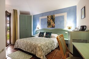 Hotel Stefania Boutique Hotel by the Beach