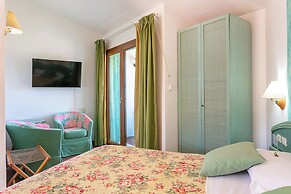 Hotel Stefania Boutique Hotel by the Beach