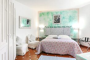 Hotel Stefania Boutique Hotel by the Beach