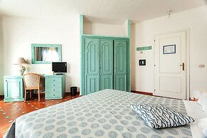 Hotel Stefania Boutique Hotel by the Beach