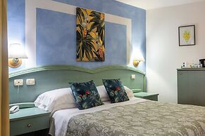 Hotel Stefania Boutique Hotel by the Beach