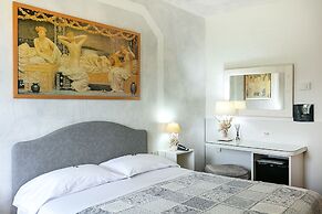 Hotel Stefania Boutique Hotel by the Beach