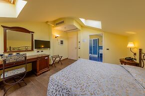 La Darsena Boutique Hotel & Restaurant