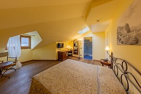 La Darsena Boutique Hotel & Restaurant