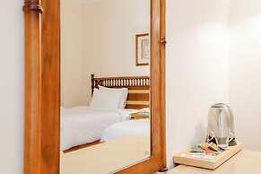 Om Kolthoom Hotel & Tower