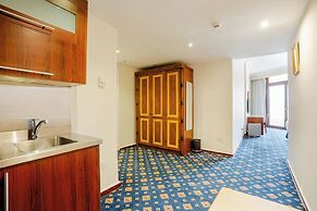 Om Kolthoom Hotel & Tower