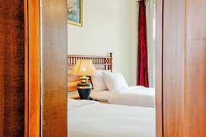 Om Kolthoom Hotel & Tower