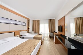 Aydinbey Famous Resort - Ultra All Inclusive