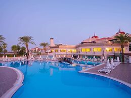 Aydinbey Famous Resort - Ultra All Inclusive