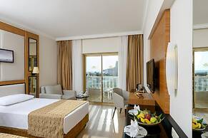 Aydinbey Famous Resort - Ultra All Inclusive