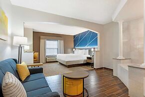 Comfort Suites East Brunswick - South River