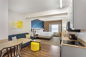 Comfort Suites East Brunswick - South River