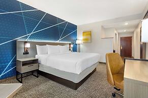 Comfort Suites East Brunswick - South River