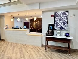 Comfort Suites East Brunswick - South River