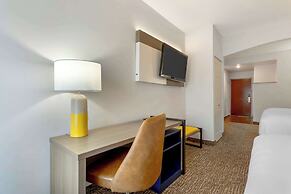 Comfort Suites East Brunswick - South River
