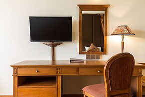 Angkor Century Resort & Spa