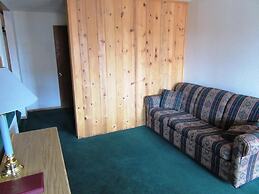 Traveler's Lodge