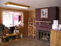 Traveler's Lodge