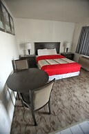 Best Budget Inn and Suites