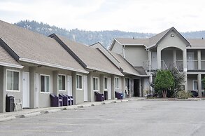 Best Budget Inn and Suites