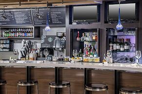 Courtyard by Marriott West Orange