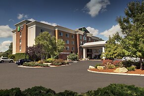 Holiday Inn Express Hotel & Suites Middleboro Raynham by IHG