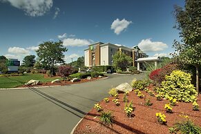 Holiday Inn Express Hotel & Suites Middleboro Raynham by IHG