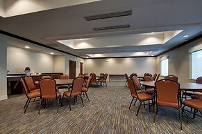 Holiday Inn Express Hotel & Suites Middleboro Raynham by IHG