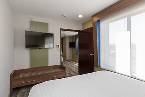 Holiday Inn Express Hotel & Suites South Bend by IHG