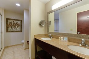 Hampton Inn & Suites Wellington