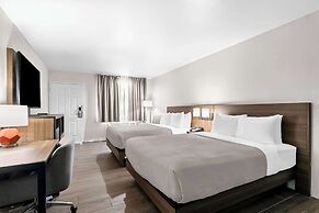 Quality Inn & Suites Port Lavaca near Lighthouse Beach