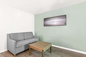 Quality Inn & Suites Port Lavaca near Lighthouse Beach