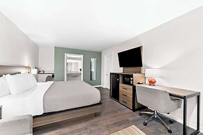 Quality Inn & Suites Port Lavaca near Lighthouse Beach