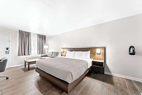 Quality Inn & Suites Port Lavaca near Lighthouse Beach