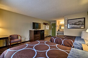 Super 8 by Wyndham Bangor