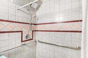 Super 8 by Wyndham Bangor