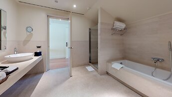 Ajia Hotel - Special Class