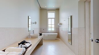 Ajia Hotel - Special Class
