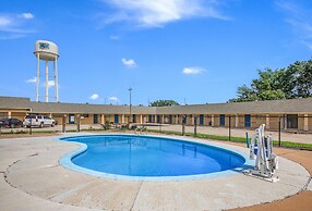 Americas Best Value Inn Giddings