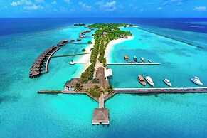 Sheraton Maldives Full Moon Resort & Spa