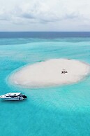 Sheraton Maldives Full Moon Resort & Spa