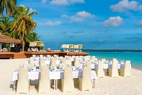 Sheraton Maldives Full Moon Resort & Spa