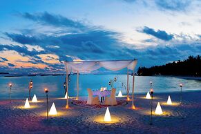 Sheraton Maldives Full Moon Resort & Spa