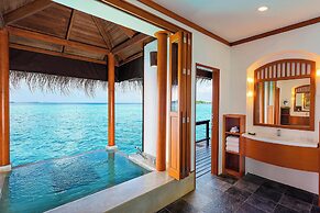 Sheraton Maldives Full Moon Resort & Spa