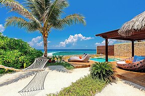 Sheraton Maldives Full Moon Resort & Spa