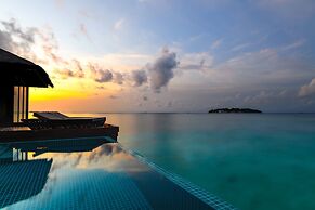 Sheraton Maldives Full Moon Resort & Spa