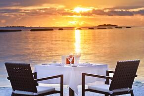 Sheraton Maldives Full Moon Resort & Spa